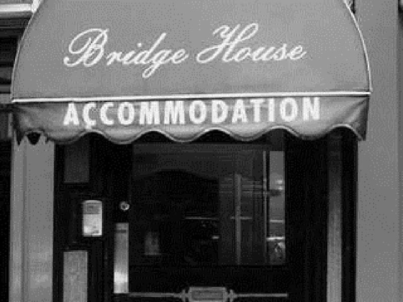 Bridge House Apartment Tullamore Ngoại thất bức ảnh